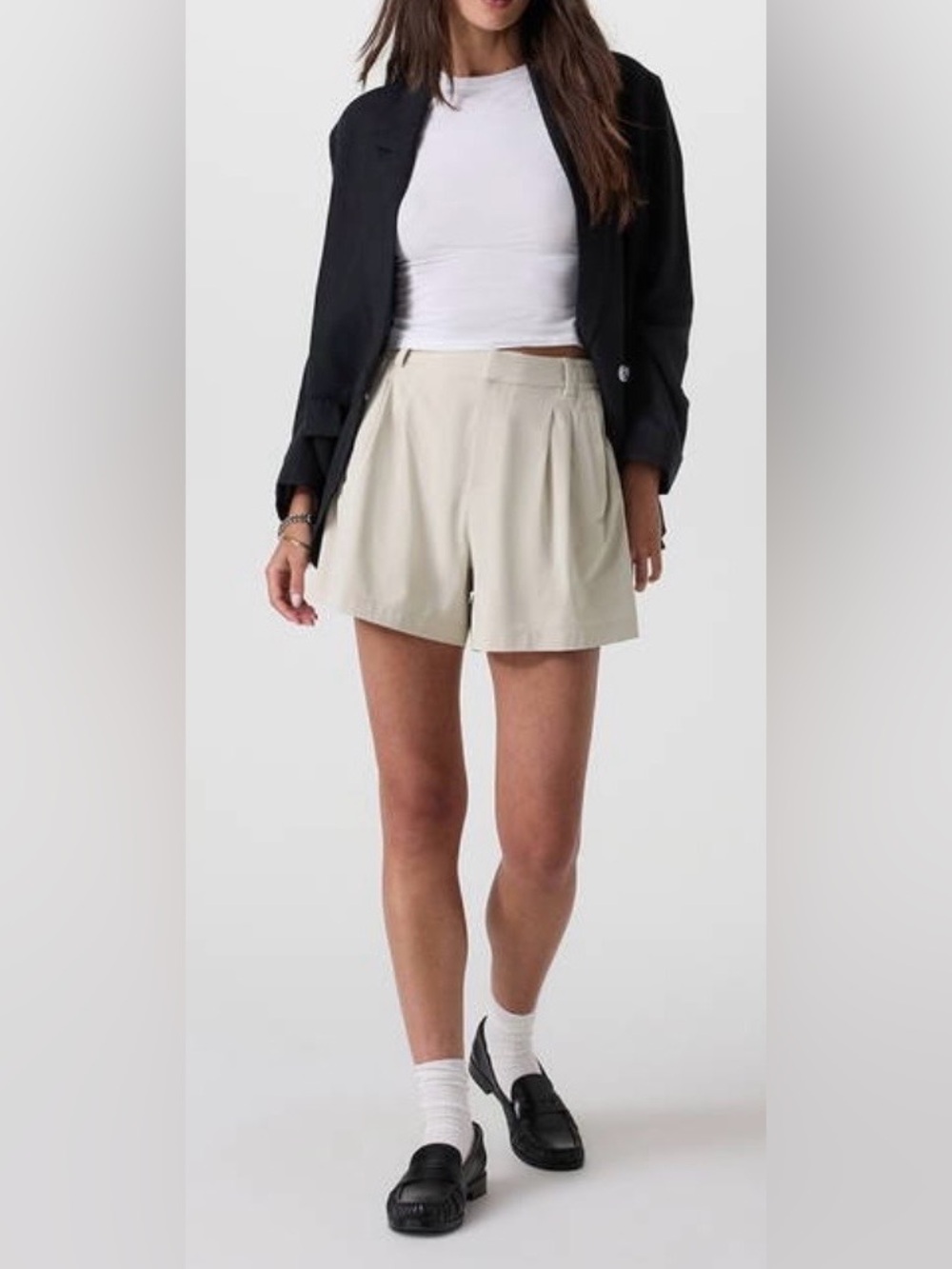 NWT Vuori Villa Trouser Short XS Beige Athleisure Casual Summer High Waist Short - Picture 2 of 9